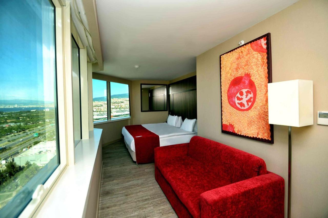 รามาดา อองคอร์ บาย วินด์แฮม อิซมีร์ Hotel ภายนอก รูปภาพ