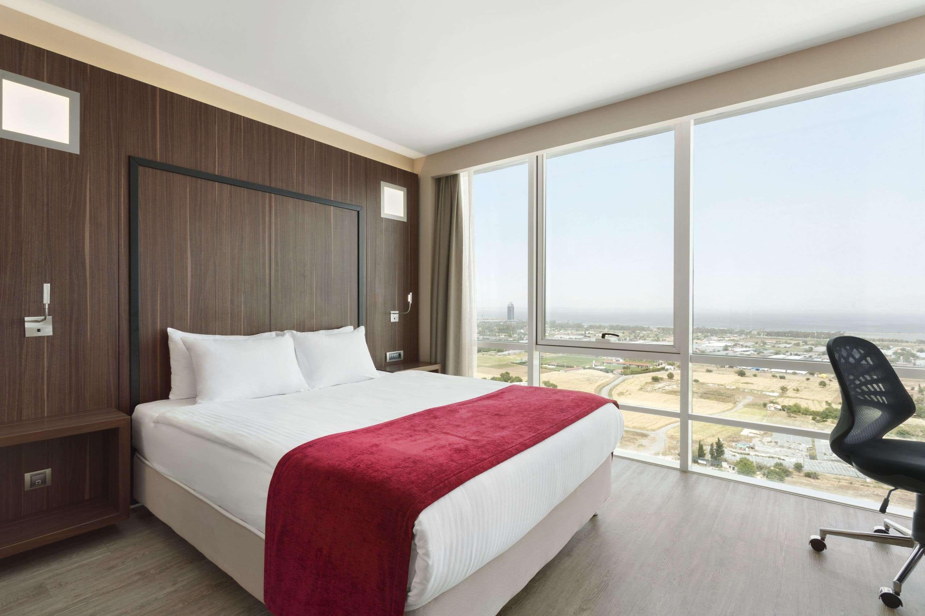 รามาดา อองคอร์ บาย วินด์แฮม อิซมีร์ Hotel ภายนอก รูปภาพ