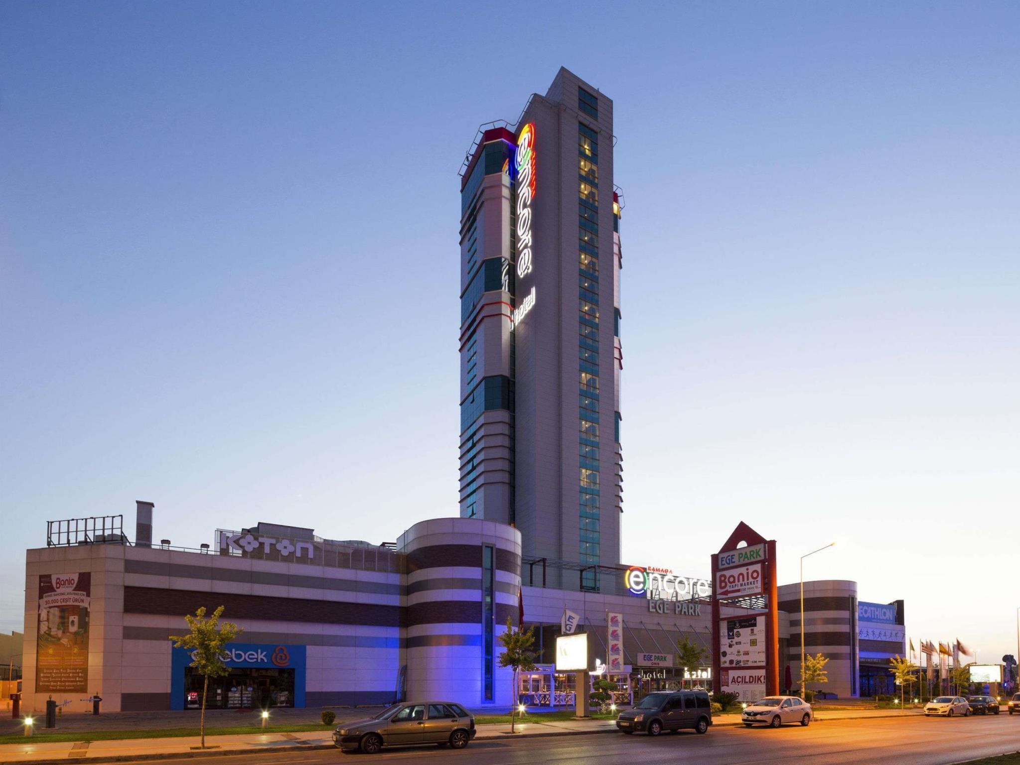 รามาดา อองคอร์ บาย วินด์แฮม อิซมีร์ Hotel ภายนอก รูปภาพ