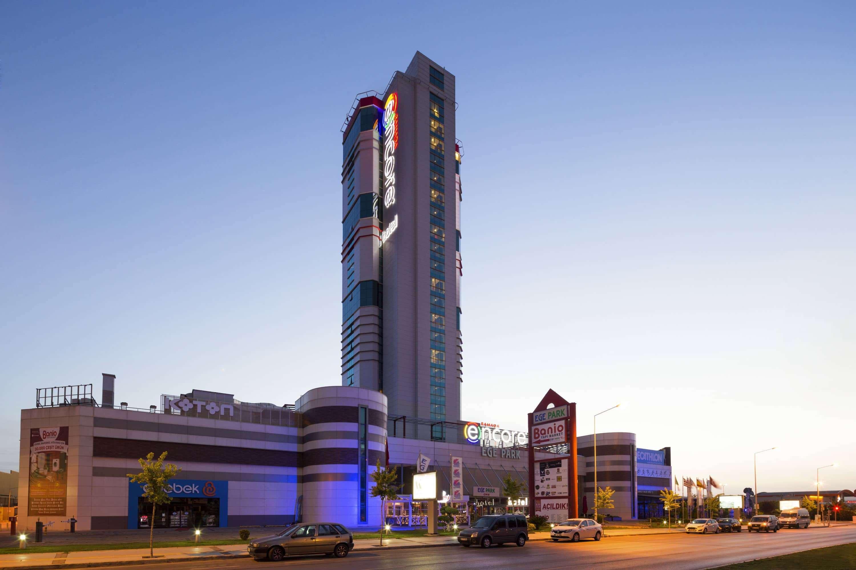 รามาดา อองคอร์ บาย วินด์แฮม อิซมีร์ Hotel ภายนอก รูปภาพ