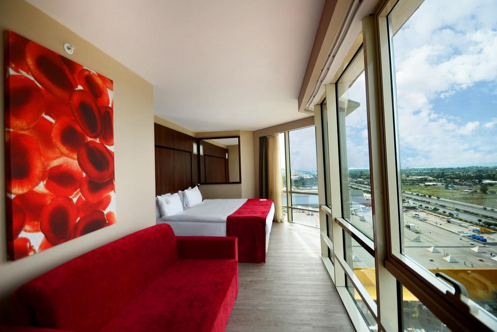 รามาดา อองคอร์ บาย วินด์แฮม อิซมีร์ Hotel ภายนอก รูปภาพ