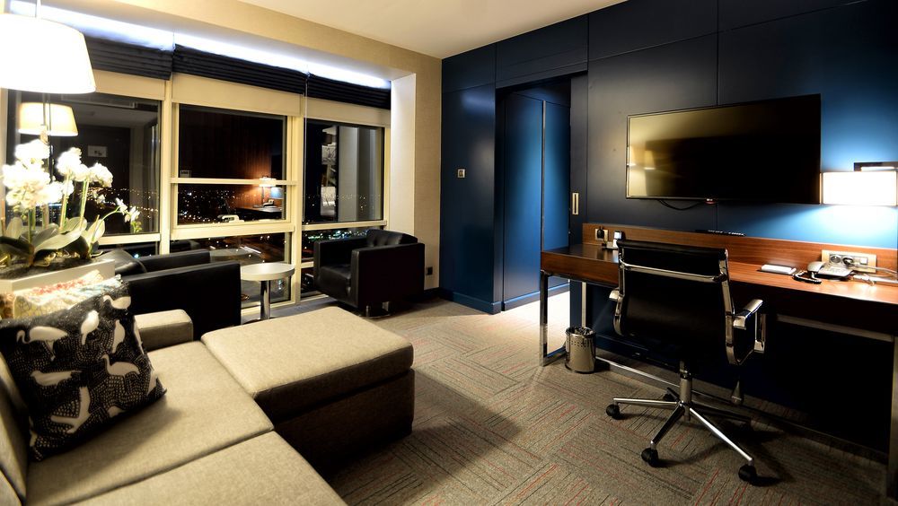รามาดา อองคอร์ บาย วินด์แฮม อิซมีร์ Hotel ภายนอก รูปภาพ
